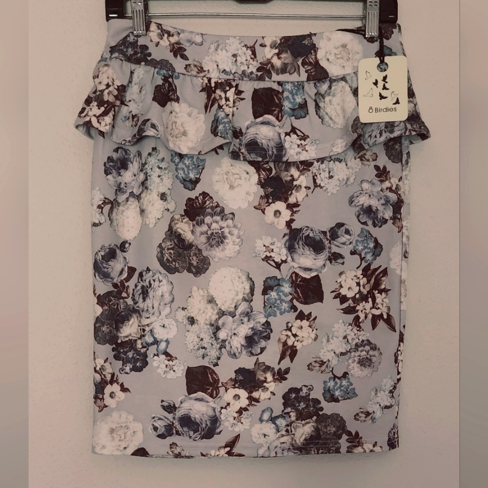 8 Birdies Women's Floral Print Back Zip Lined Pencil Skirt Sz M (NWT)